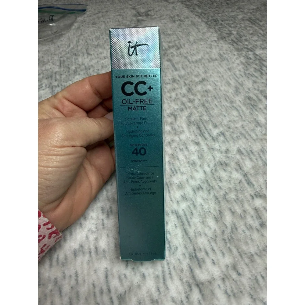 IT Cosmetics CC+ Oil Free Matte SPF 40 Deep‎ Full Coverage Cream 1.08 oz